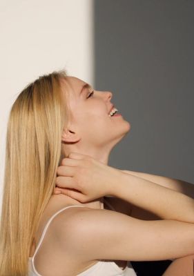 Lola is a model for sex and massage in Beirut