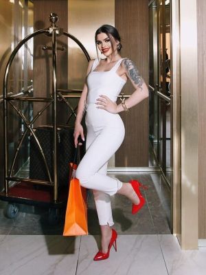 Girl escort service in Beirut from Esperanza