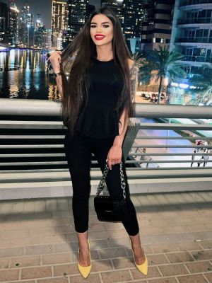 Book a hot Esperanza, 151 cm on the best escort website