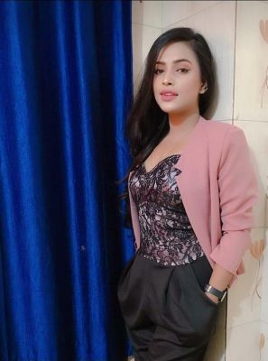 SANDRA invites for incall massage in Beirut