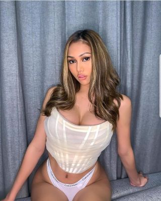 Helen, photo