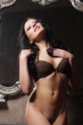 Cheap incall escort invites you to her place in lebanon