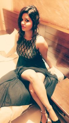 Bella, seductive photo