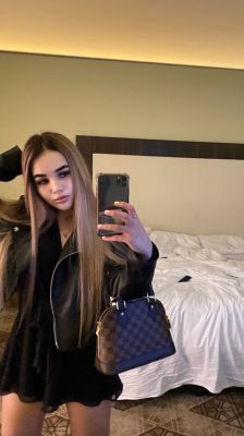 See profile of a cute girl lesbian Danica, 23 y.o