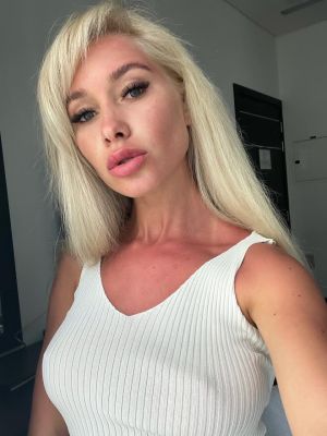 Sex, blowjob from 25 y.o. Beirut japanese escort 