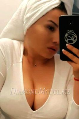 27 y.o escort for bdsm session