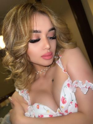 Elite escort in Beirut: Daphne for VIP service