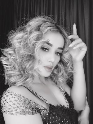 Daphne, 27 y.o.: escort and massage in Beirut