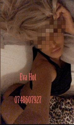 VIP treatment from 22 year-old elite escort Sarah