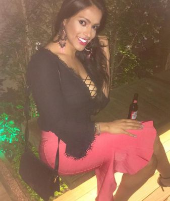 Indian escort Evangeline wants to meet tonight