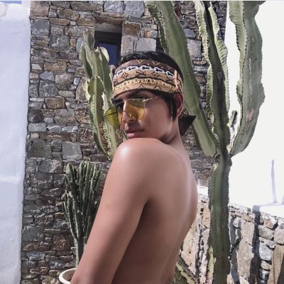 Yesenia, escort photo
