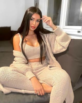 Book your lesbian date, tel. +961702435516