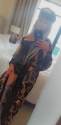 See profile of a cute girl lesbian Della, 31 y.o