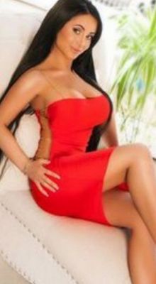 Tina offers sensual massage in Beirut, +961 71 469 320