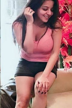 Escort top model girl Nehir (weight 56 kg, height 163 cm)