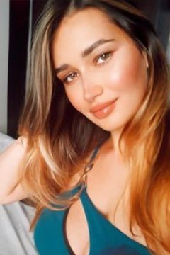 Want to find an escort in Beirut? Book Selena, age 23