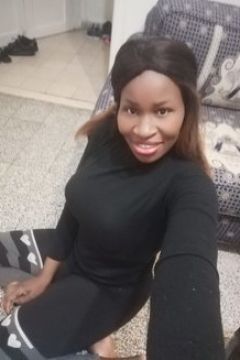 Cunnilingus from a lesbian prostitute Maro