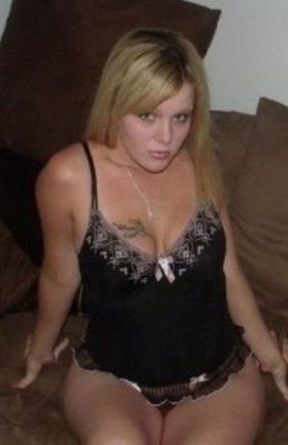 VIP treatment from 23 year-old elite escort Natalie